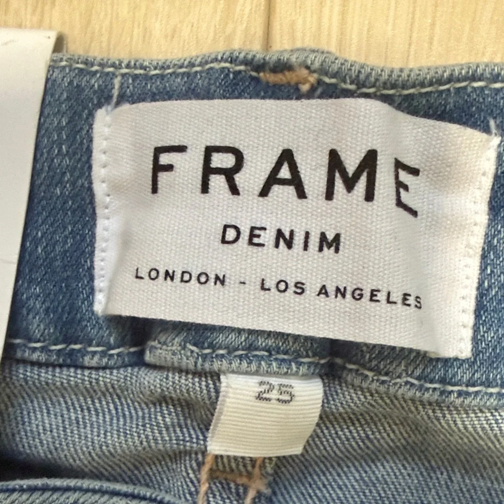 Frame Le Crop Mini Boot Mid-Rise Medium Blue Flare Jeans NEW - Picture 3 of 12